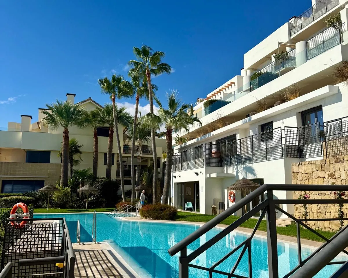 6c152262-360a-402a-a7b0-bc535339678f