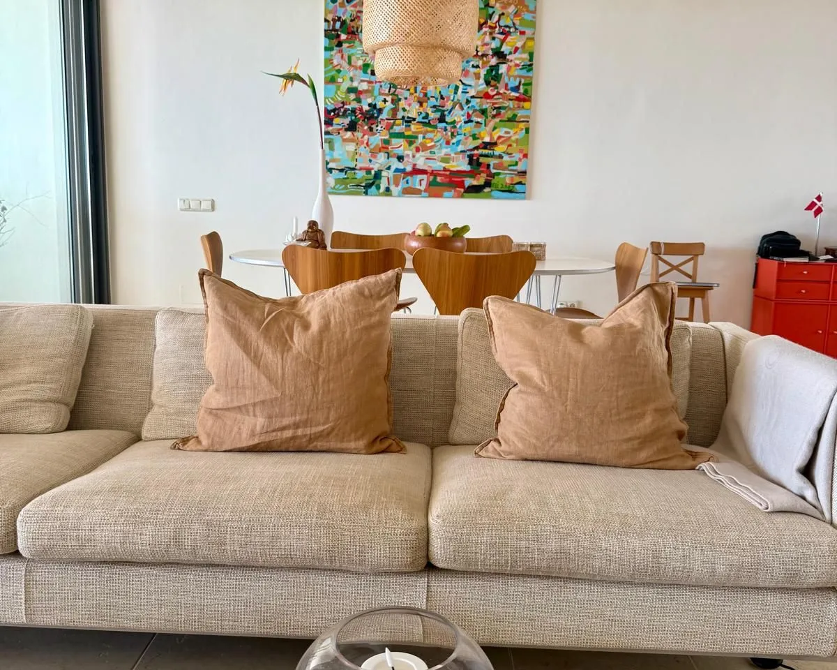 9a63e935-9810-44f0-83d8-e311ead96f8d