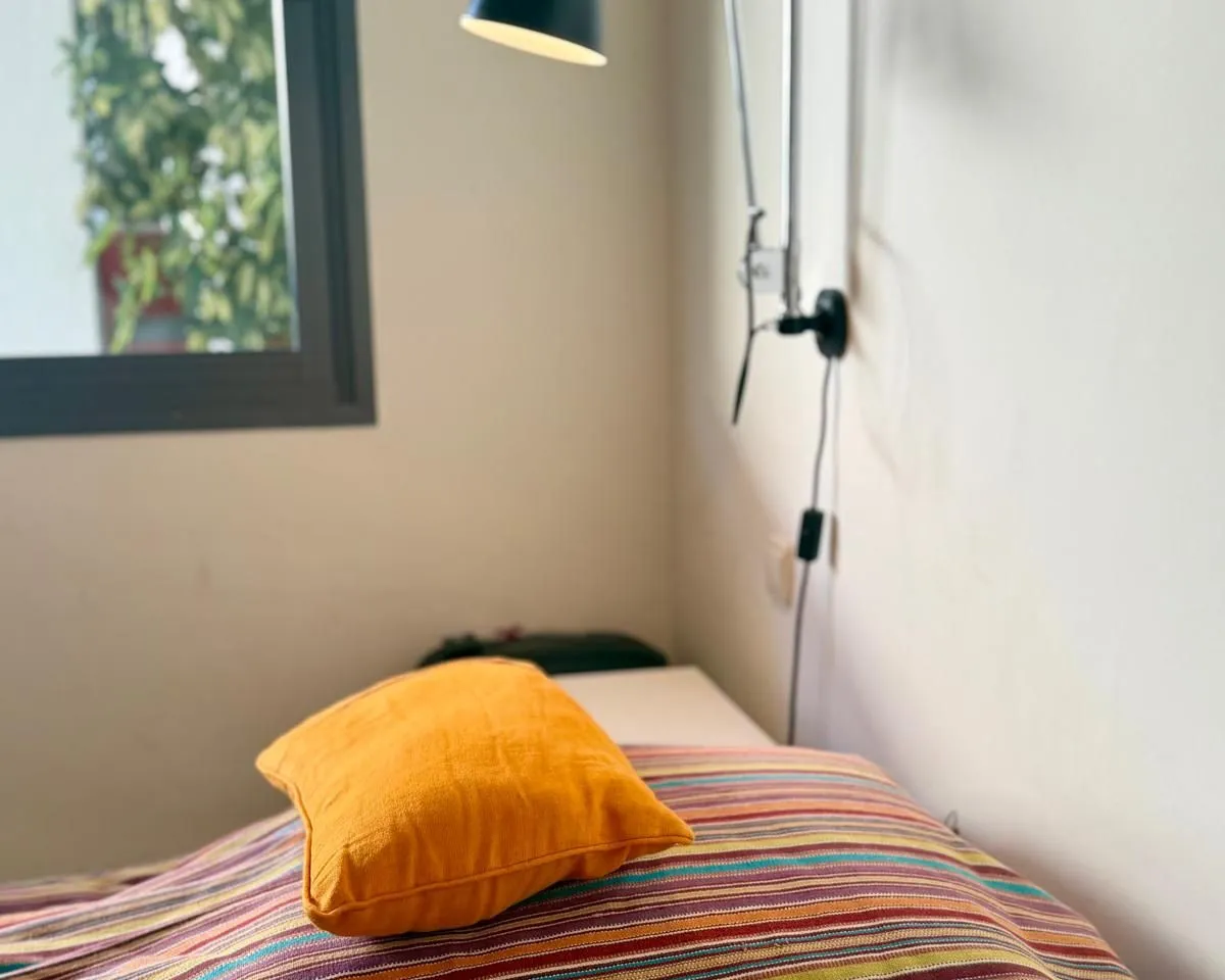 9af80488-31e5-4e03-be3f-e8309cf64c1d