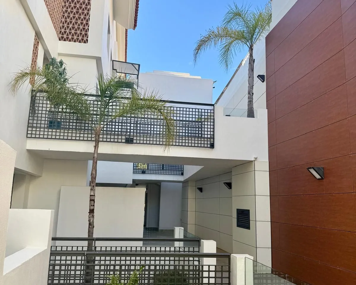 aa711b12-4d1f-4f4f-ba23-65b608afcbe2