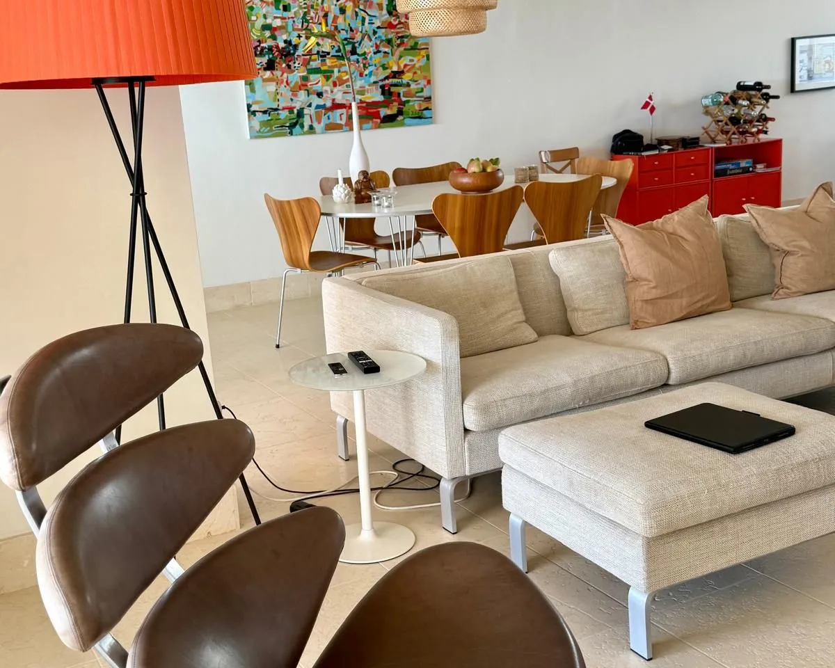 ea24b7be-2f7b-4d74-8803-50556de431ba