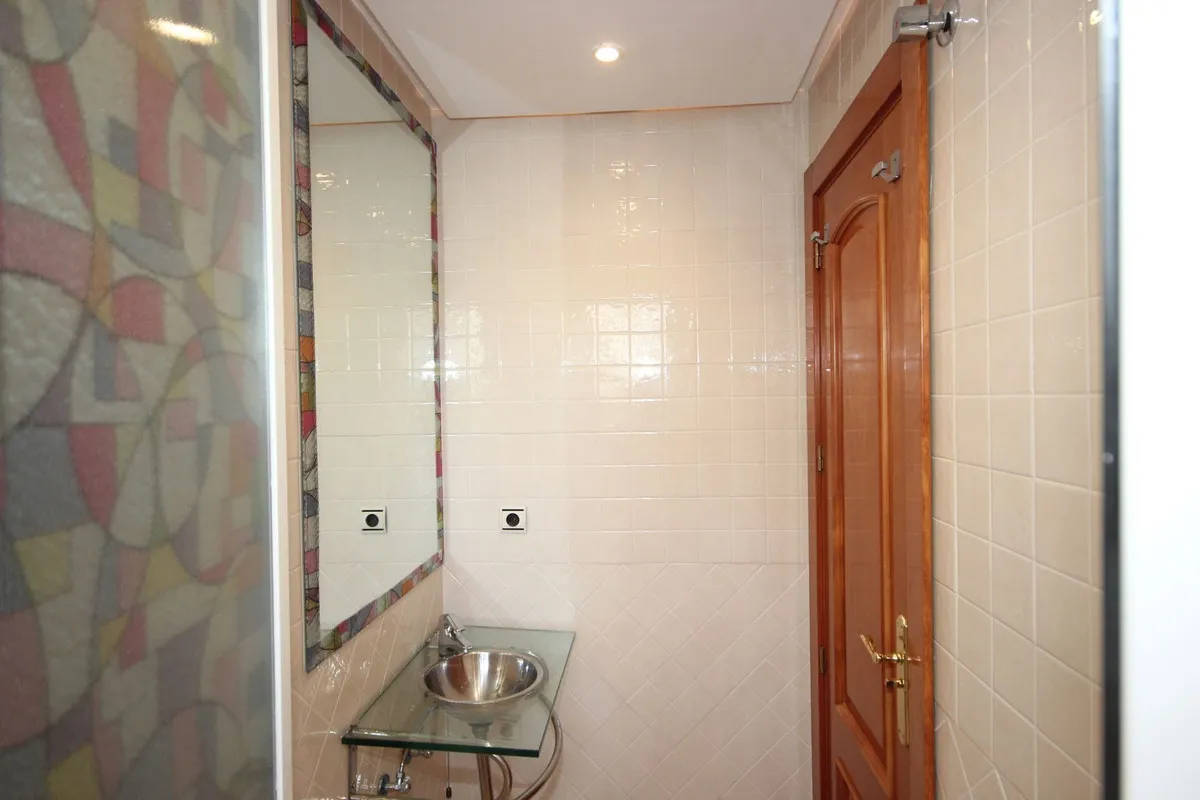 e933bef9-b1aa-49db-8830-454dc45fed0b