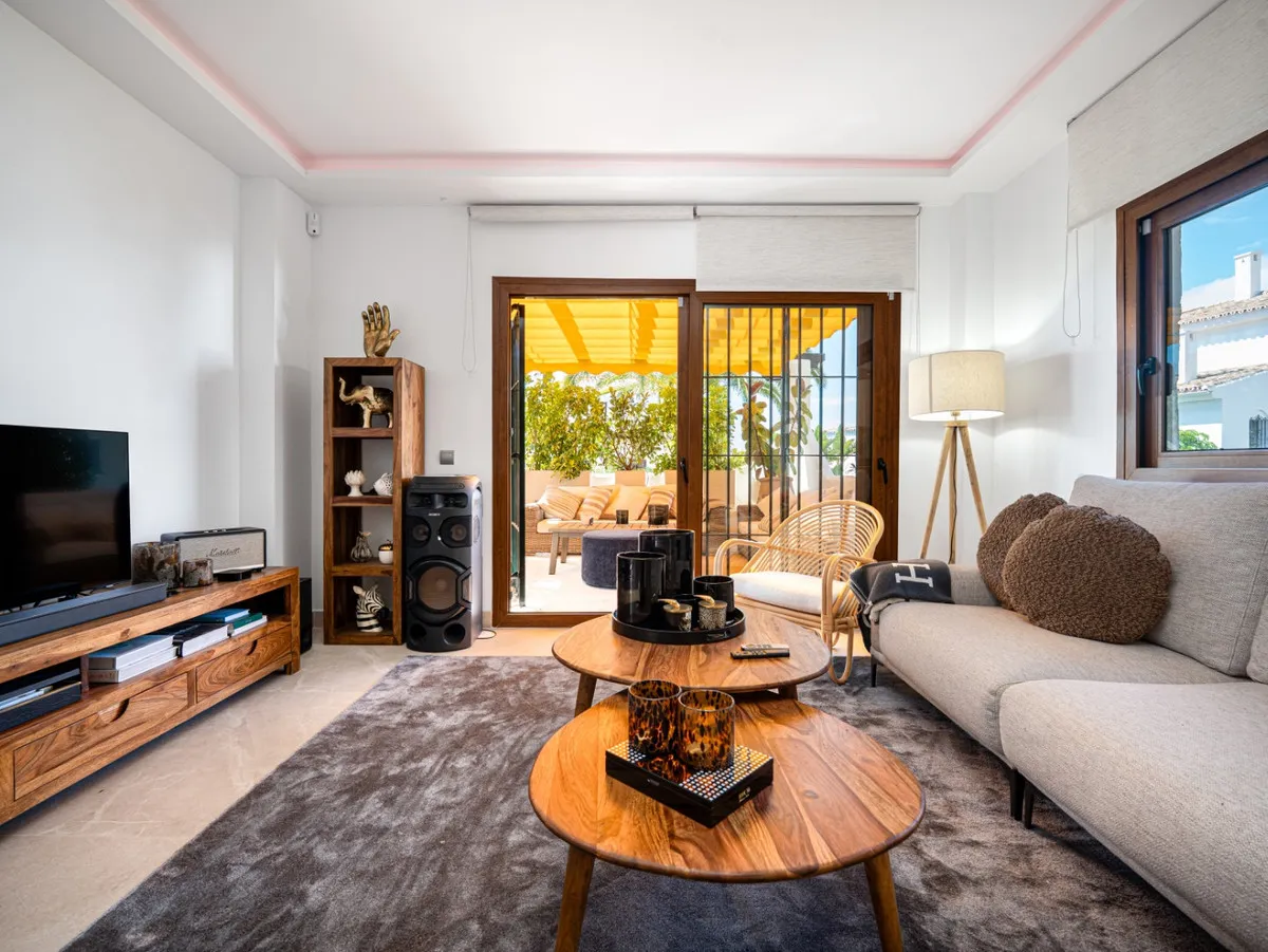 d5b27aa4-4fed-4a43-8ec5-95aa1e56a3fe