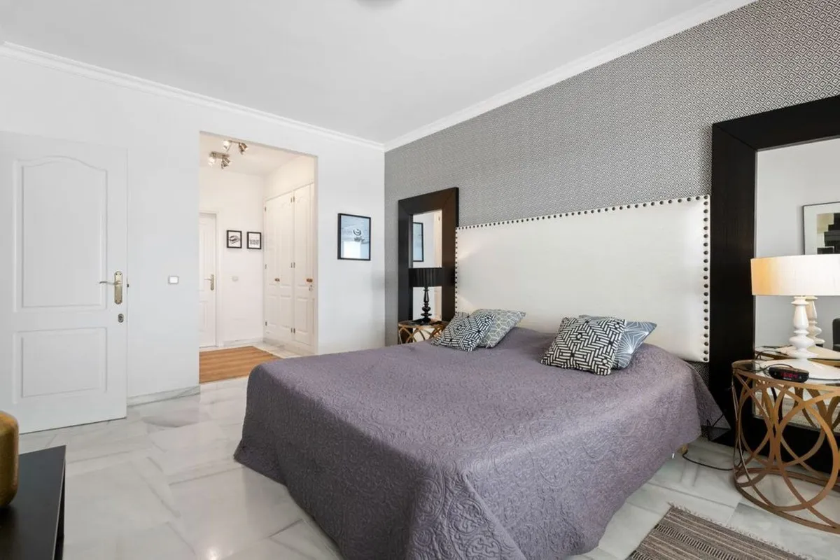 d2ca70c2-fbd2-42fc-91be-43e4daaf6361