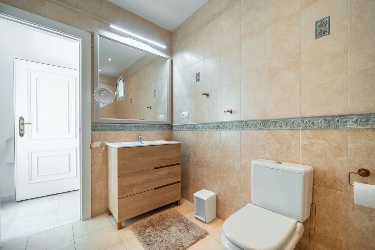 1b435f40-0975-40e9-8f86-969f1cd8b972