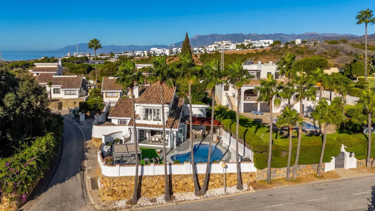 b728e084-7360-48a0-be94-2f139b919e95