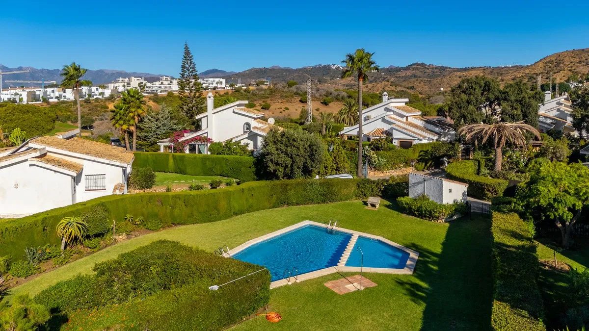 dffc9744-5a4e-41b5-925b-abcc3a6e5cad