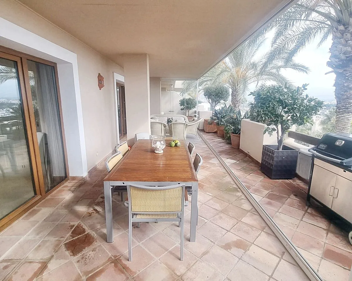 2fba9f0a-059d-4485-afd0-0535f5acafaf