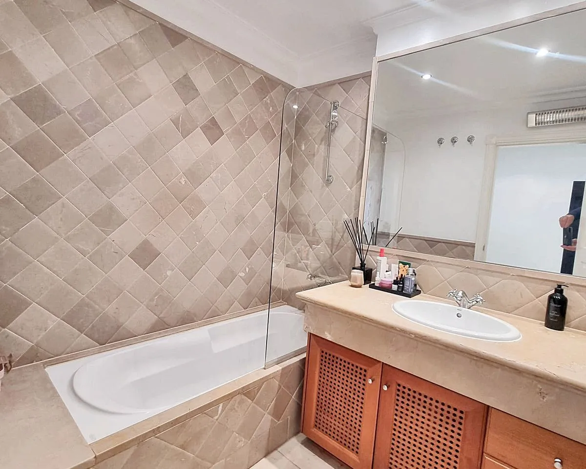 d24547af-172b-4e86-a8cc-7c31a007c0b4