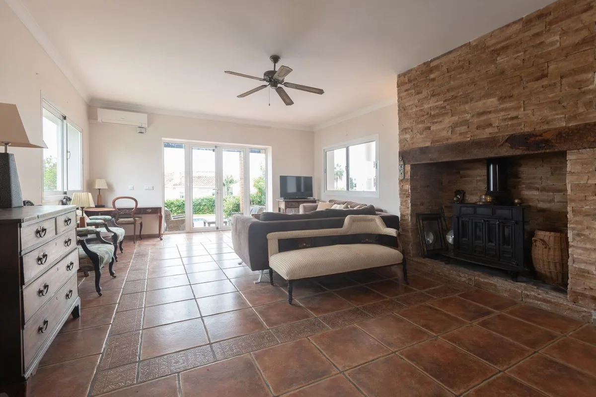 2ed12903-3ff0-4c68-a5a8-412ef298a253