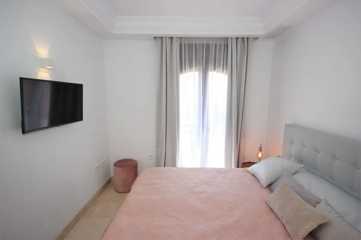 02a533ed-debb-43db-acf0-1b7d6f9e3041