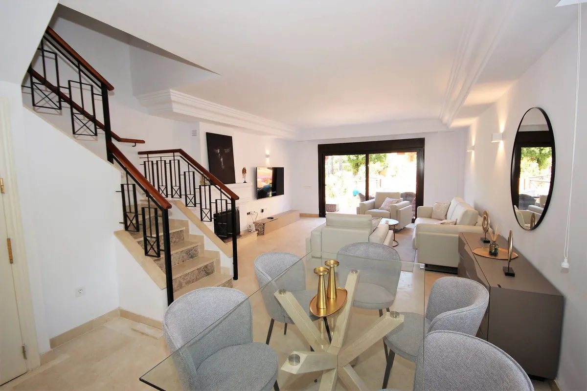 0f093d21-8a19-4d5f-b3d2-3f22a6469850