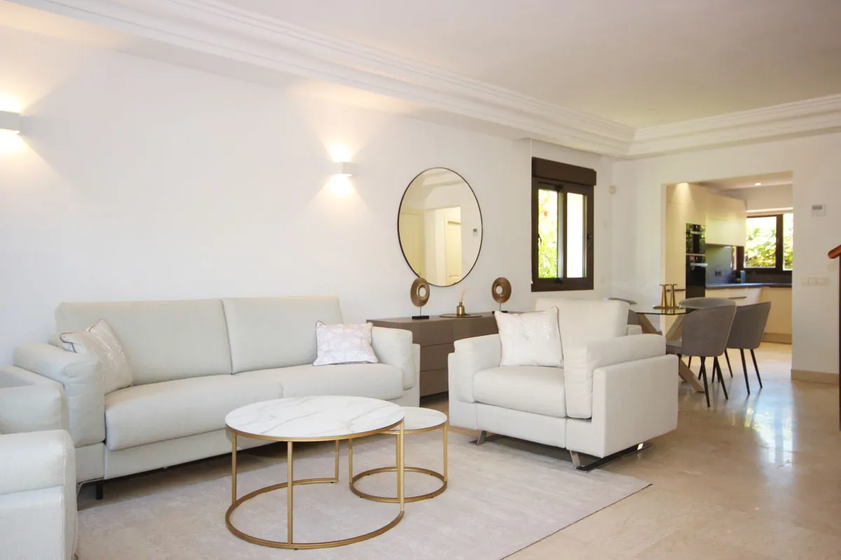 6164fd2b-586e-434e-a781-26208566e747