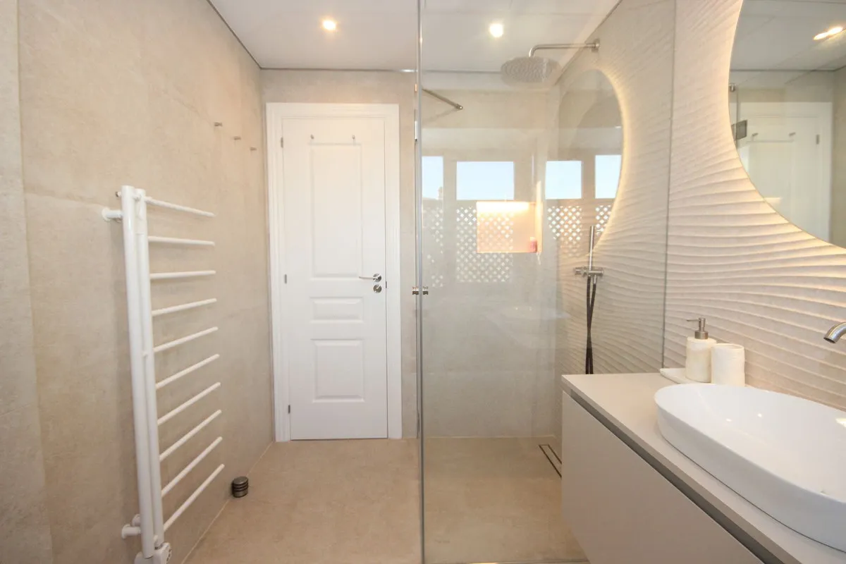 9feb93de-ec89-4126-b3b7-099dfc79cece