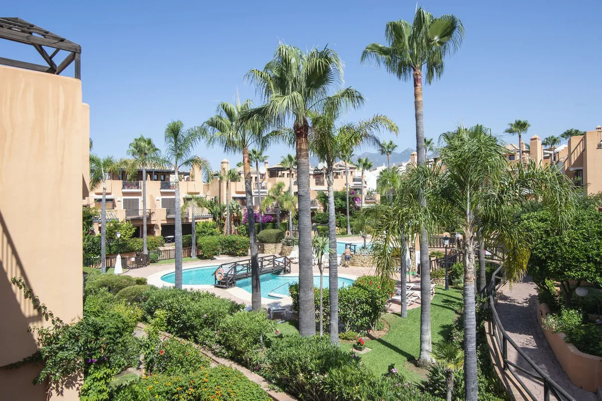 cfc0742f-f762-4209-914f-6d00c645fad4