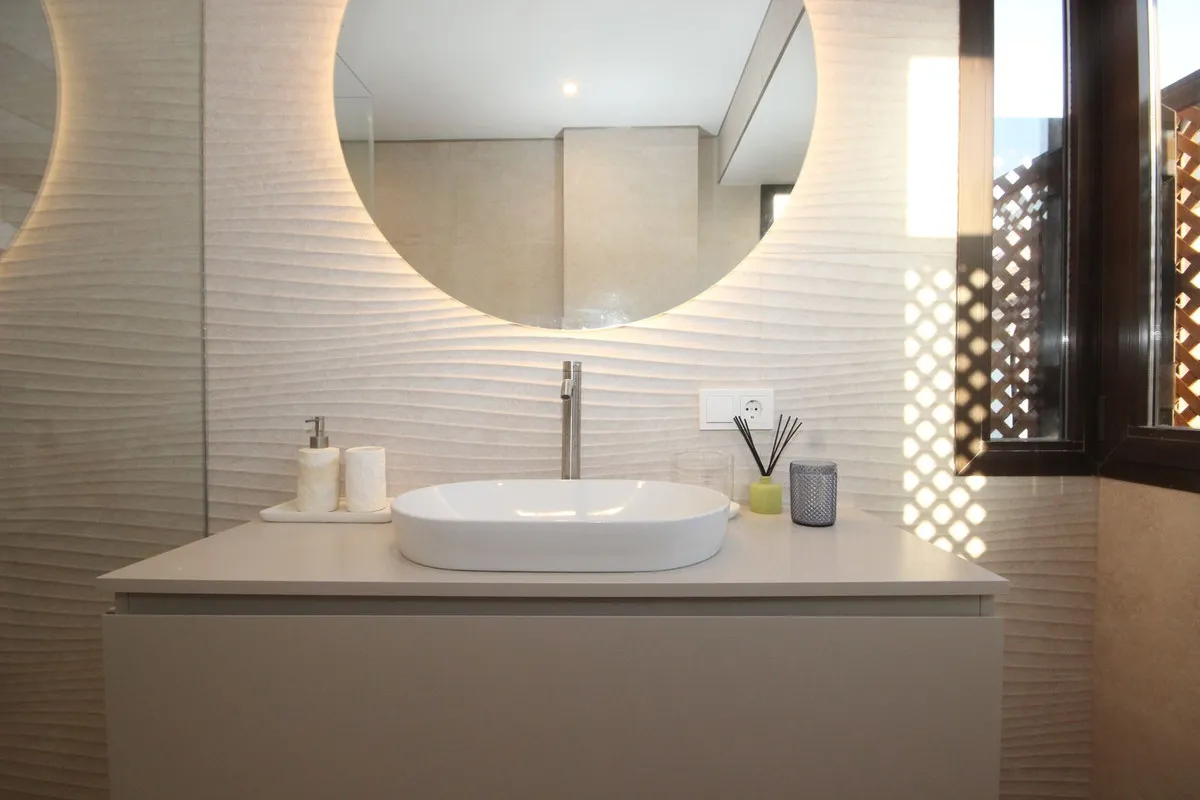 d38fc819-e836-4818-a1b2-a7bab316d65a