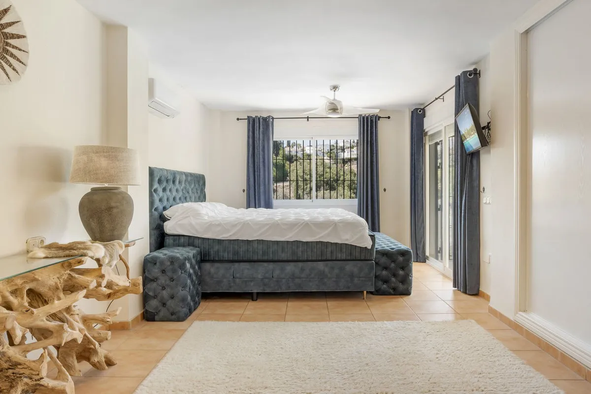 780fcbf5-e9a5-4a5b-9beb-1da0fd3b44e8