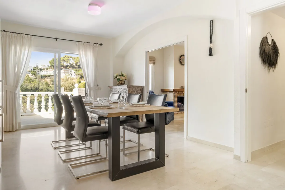 e191e2fe-753e-4e3f-bfd1-61cec9406f5f