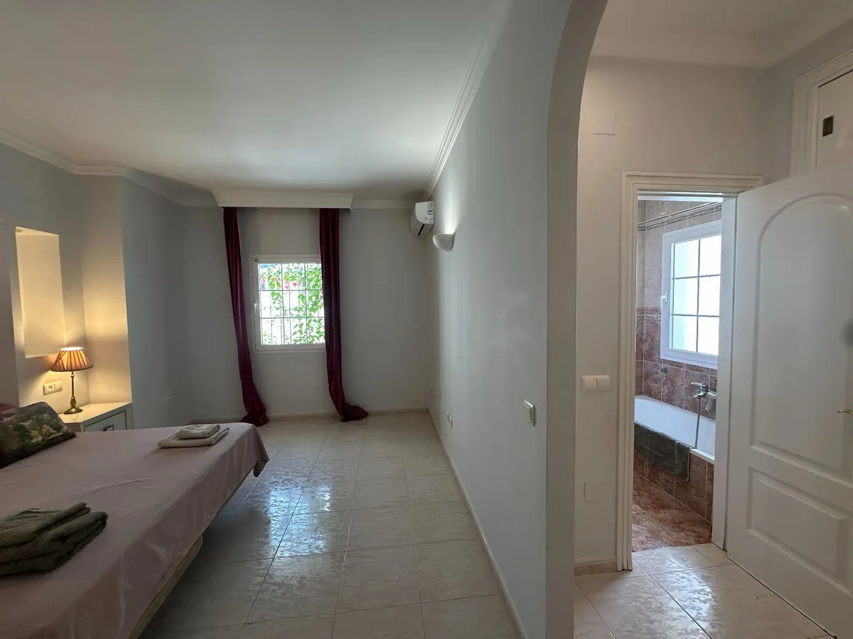 e38d5a4a-8e37-4dae-b2ec-7c1835d8332d