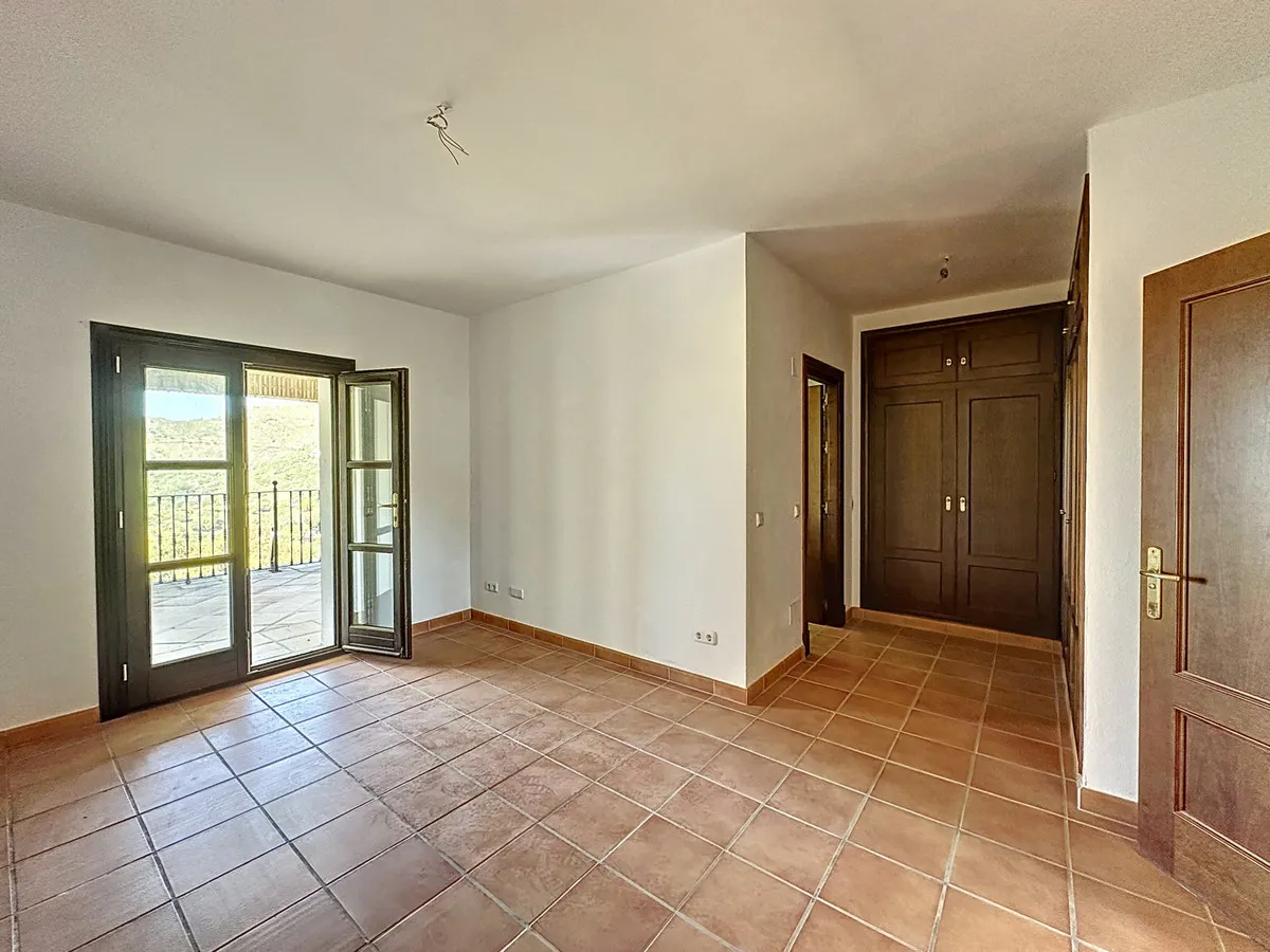 d6d64add-bbf7-47ed-a674-195082dba6fa