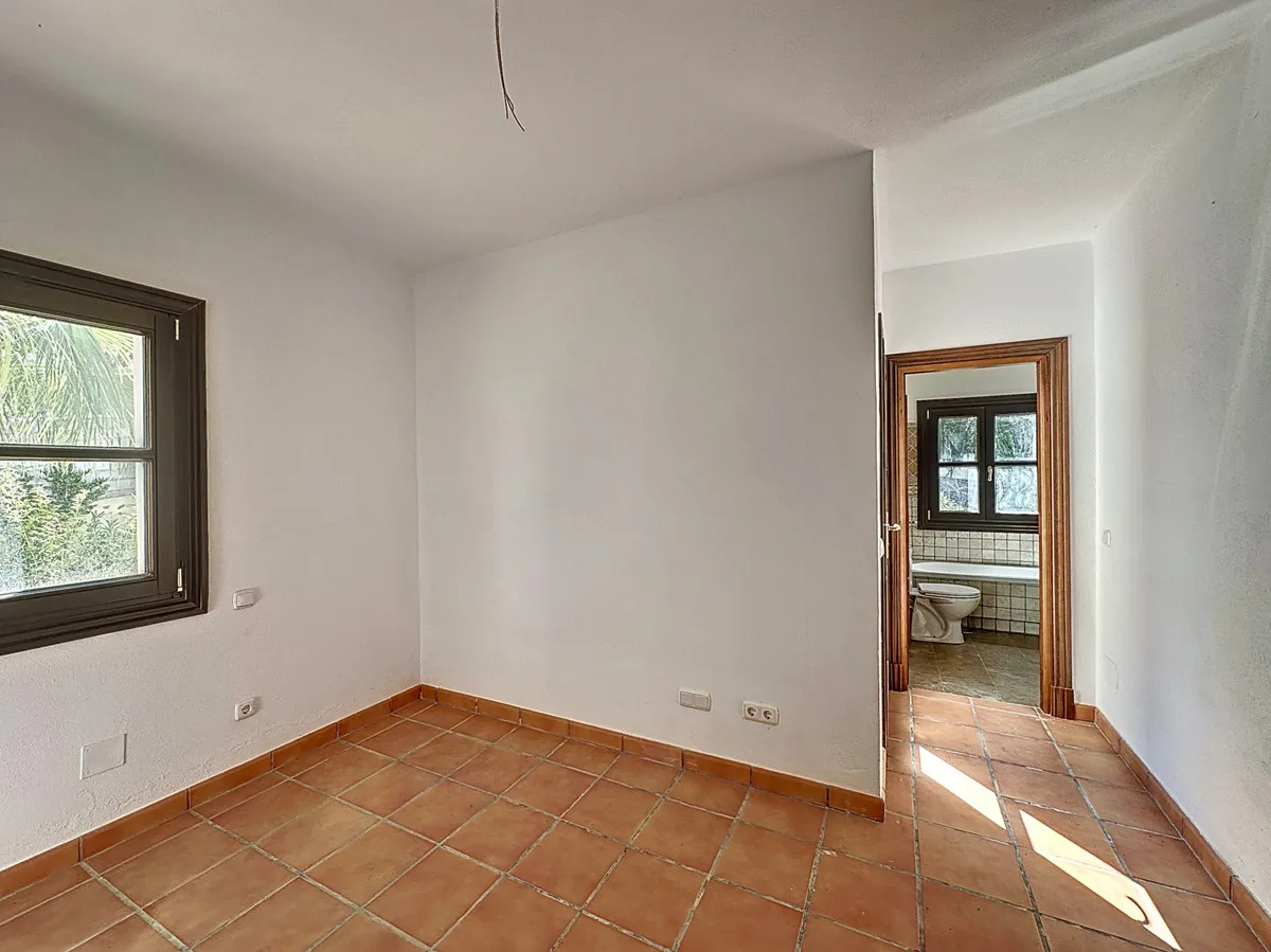 e794d1fd-bd37-4651-bef3-69a738efb222