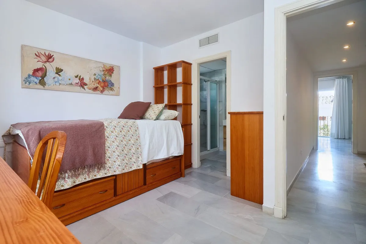 36f41efc-7fd2-44c0-8279-4d247100210e