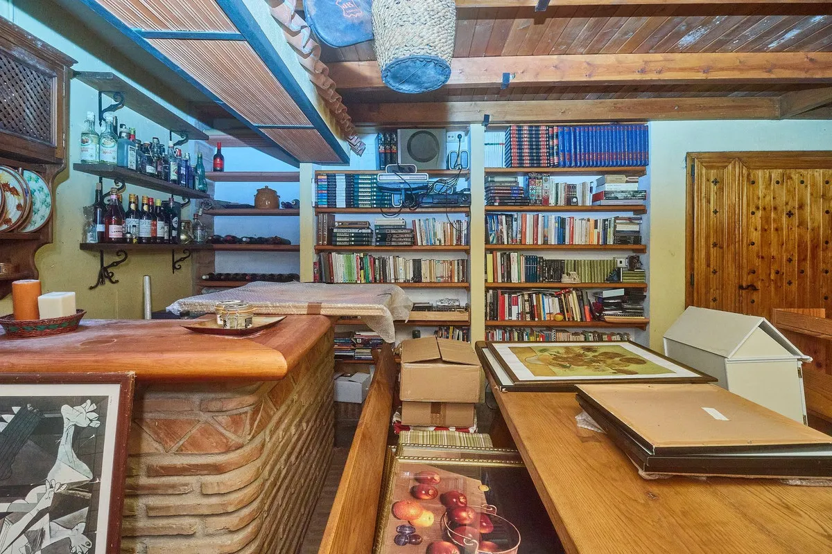 7780d0f5-e91b-48d1-b048-32bcce58b382