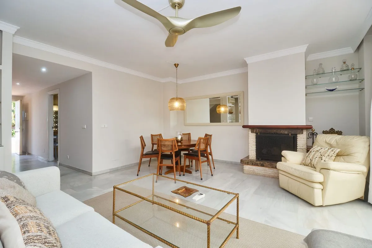 9fd54d7f-43a6-4ee1-9fd4-c09fc1125eb1