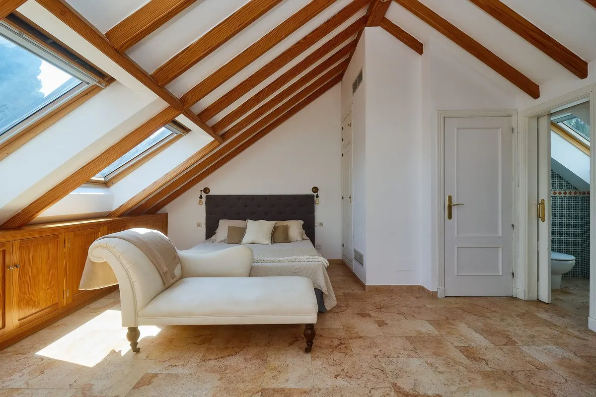 a7371db5-8edc-4744-be49-6b93a6ae1234