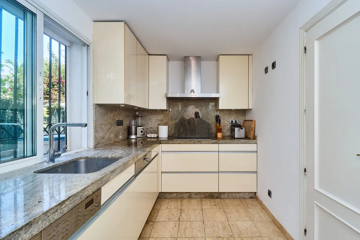 d55ad20a-a399-4bdc-9dc2-491e67095089