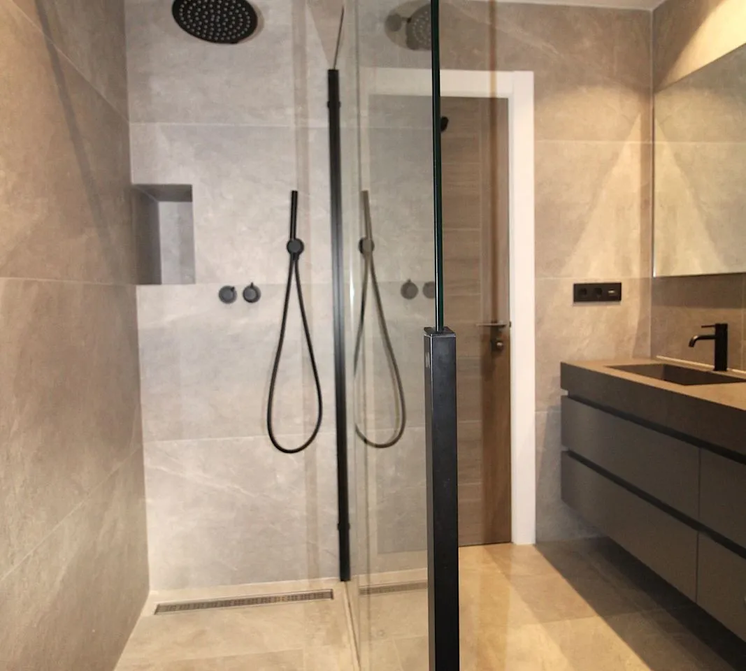 0df4a0f2-3404-45f2-8f58-bcd7c7148087