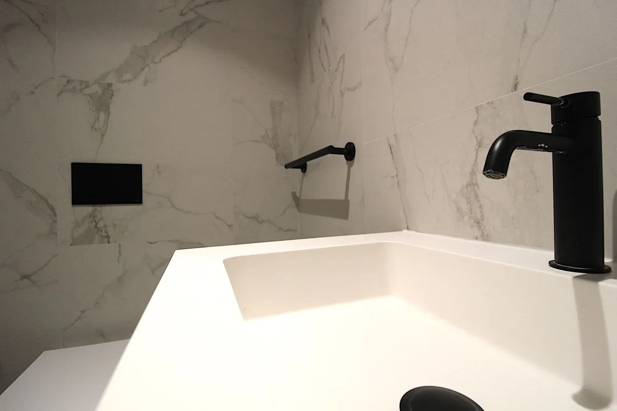 70a2f105-d1e3-4712-a019-ca4053128928