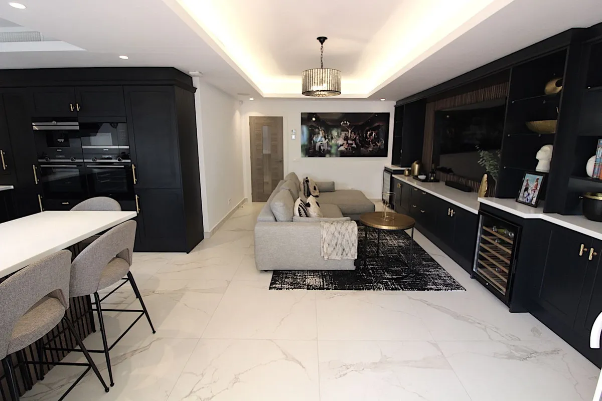 8d2e6b06-2106-446a-8e2c-967a00cc5904