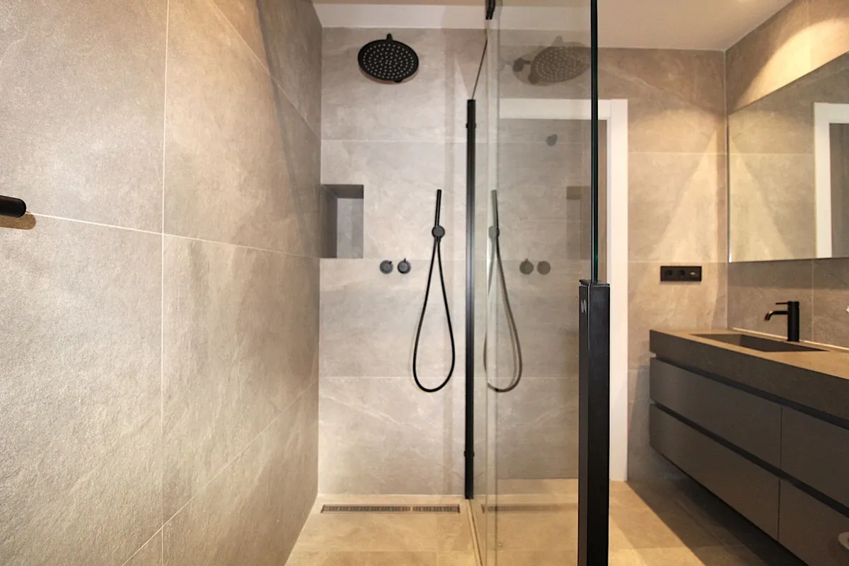 ac0f5eaf-b363-4b6e-9f4c-8bcac443d3f8