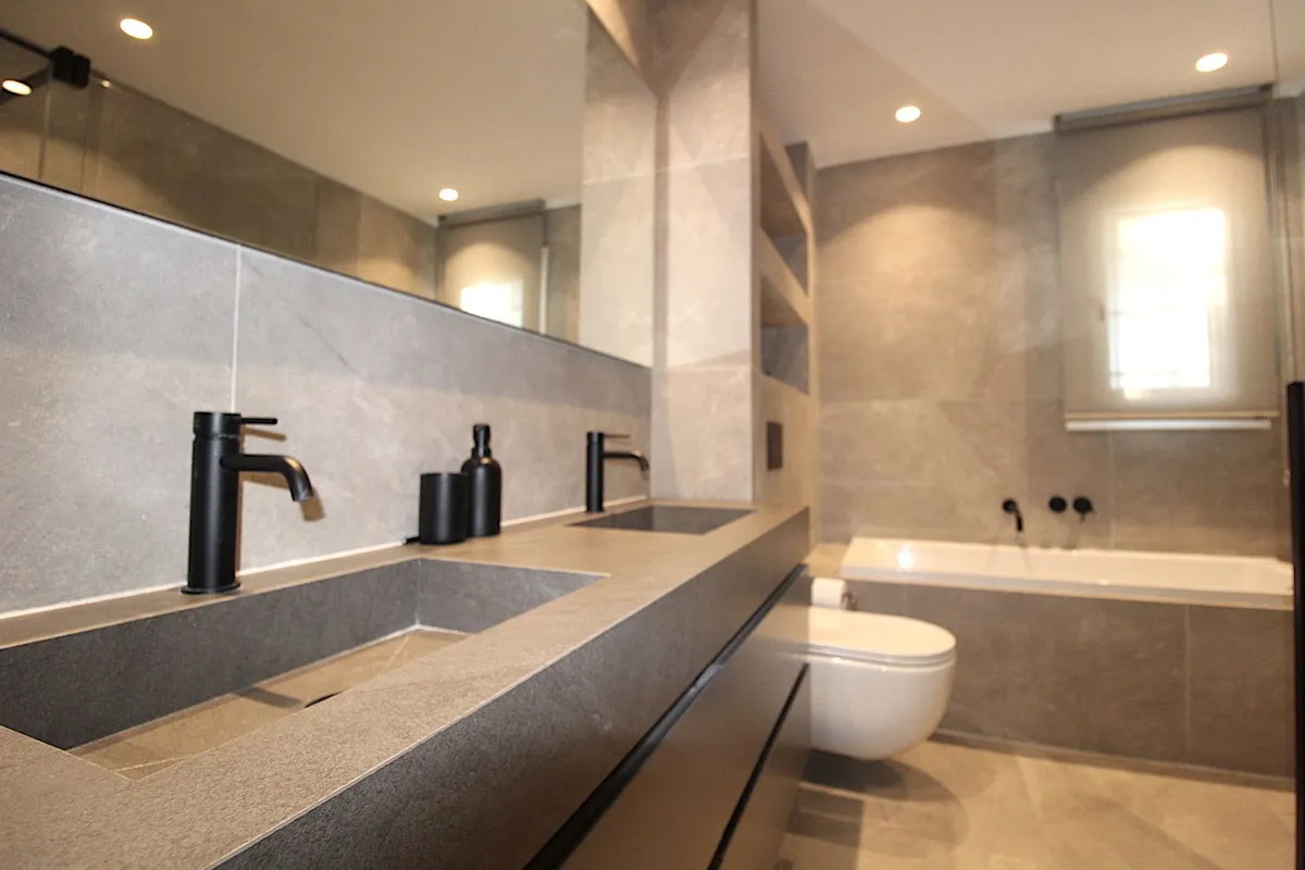 ba21f463-ff89-42de-bd9b-6031857dde4e