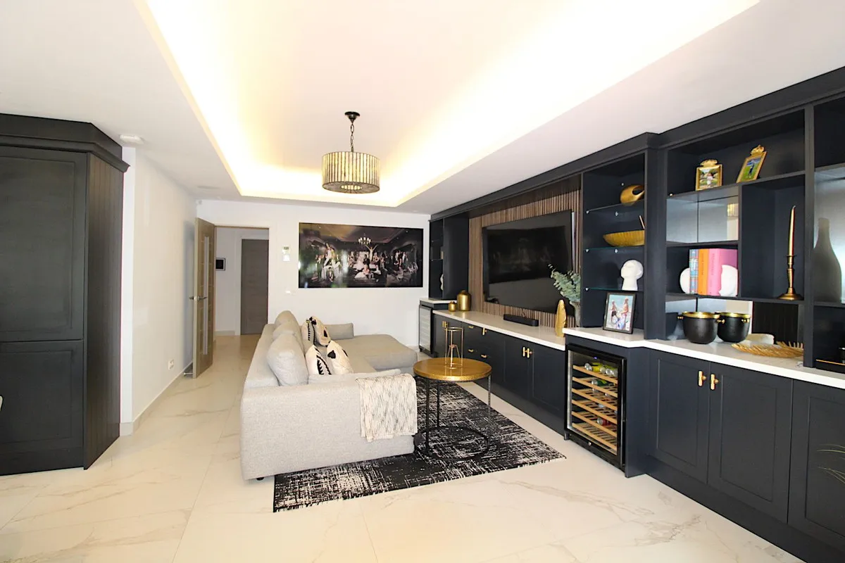 f5b0713b-8bd0-487e-9497-98fb0efab0b6