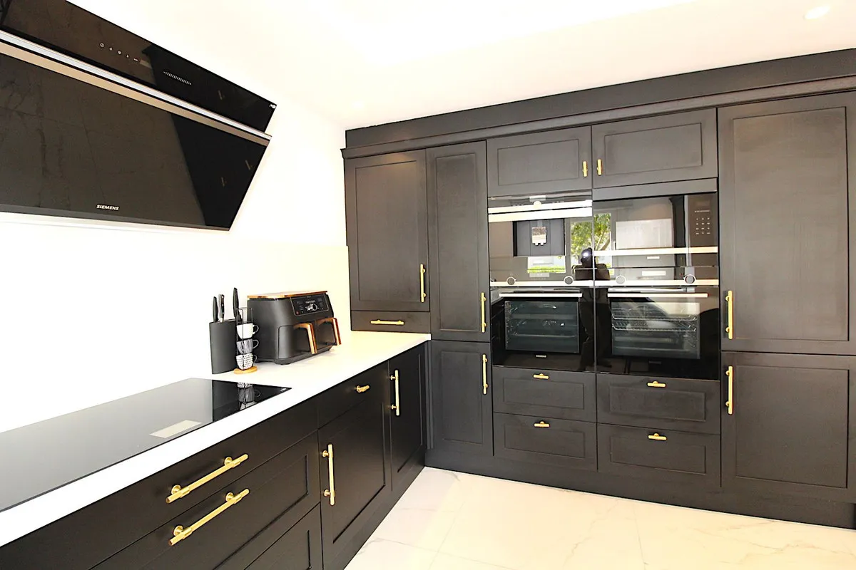 f5ed9bc2-c40b-4ddf-9904-41614c69fc7f