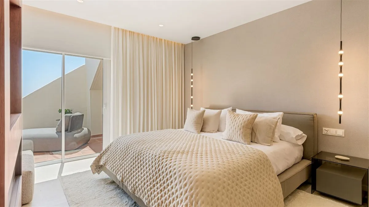 3b7bee2f-37a8-4a19-949e-1a18065b1ebe