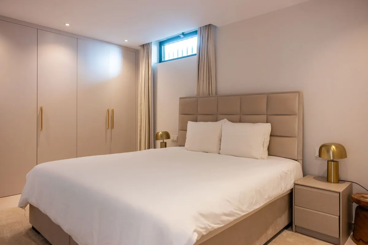 e982cb43-0873-4747-bb6d-3040324019b7