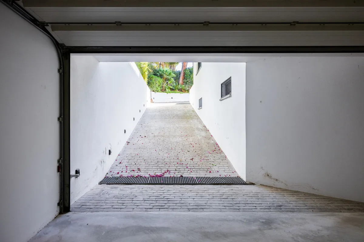 ecb254f9-3711-4e90-bf07-1fcbf34f7b24