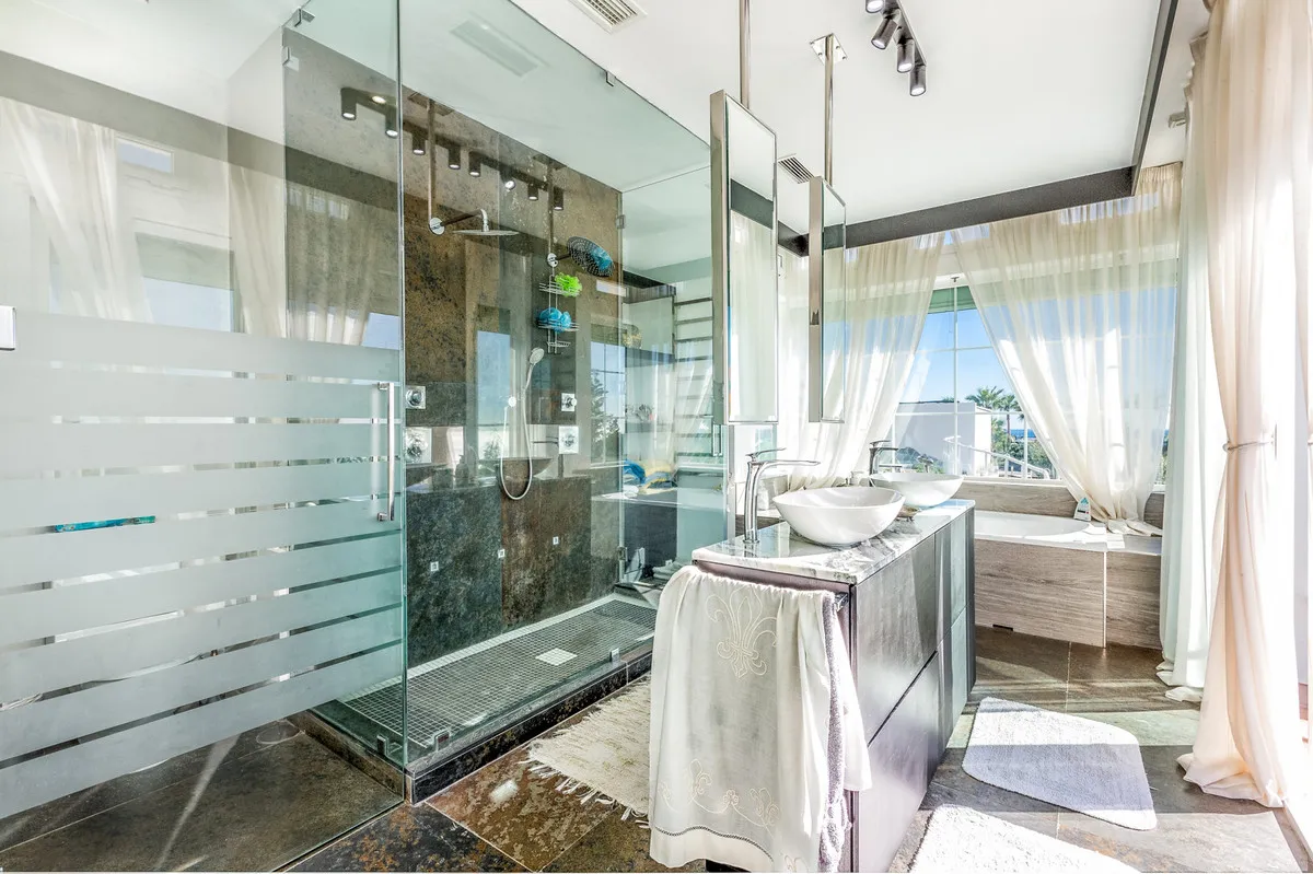 0f8e2188-27eb-4236-967e-0e921c5f0fb8