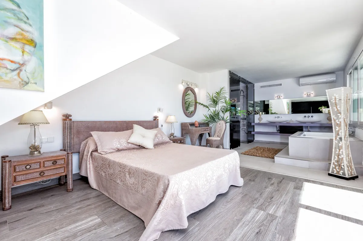 61ff2f8b-78d2-4523-9c07-fd2e8187e8de