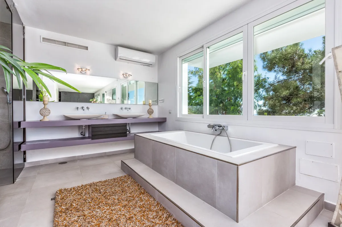 74ac57b8-04fc-4ee5-a02b-b4115ef2b1aa