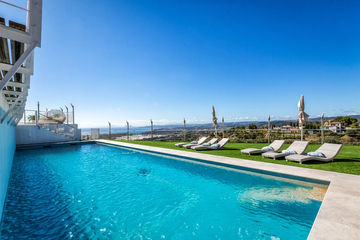 ce67022f-fb03-452c-b7fe-fa83c3cd335e