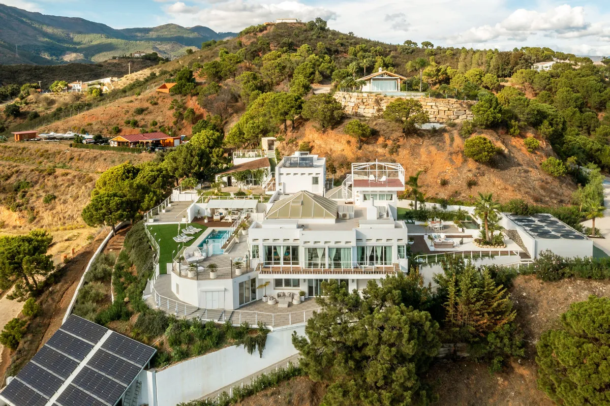 e77a7c8a-5f44-4247-a4d3-6f410cd58bac