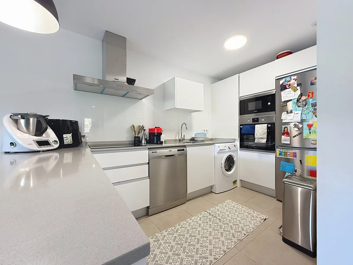 8751dc0c-7670-4849-8d12-777af587e244