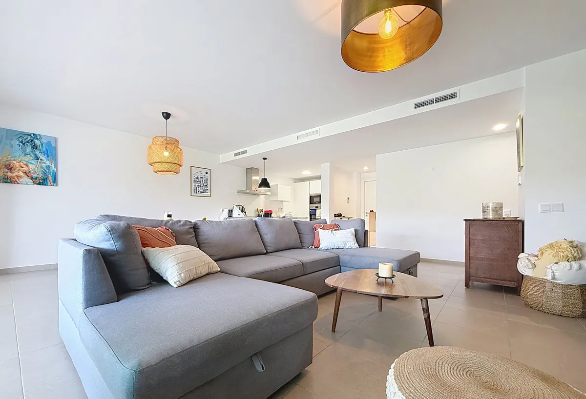 a66b421c-5b12-487a-a9fc-3503693ee0bb