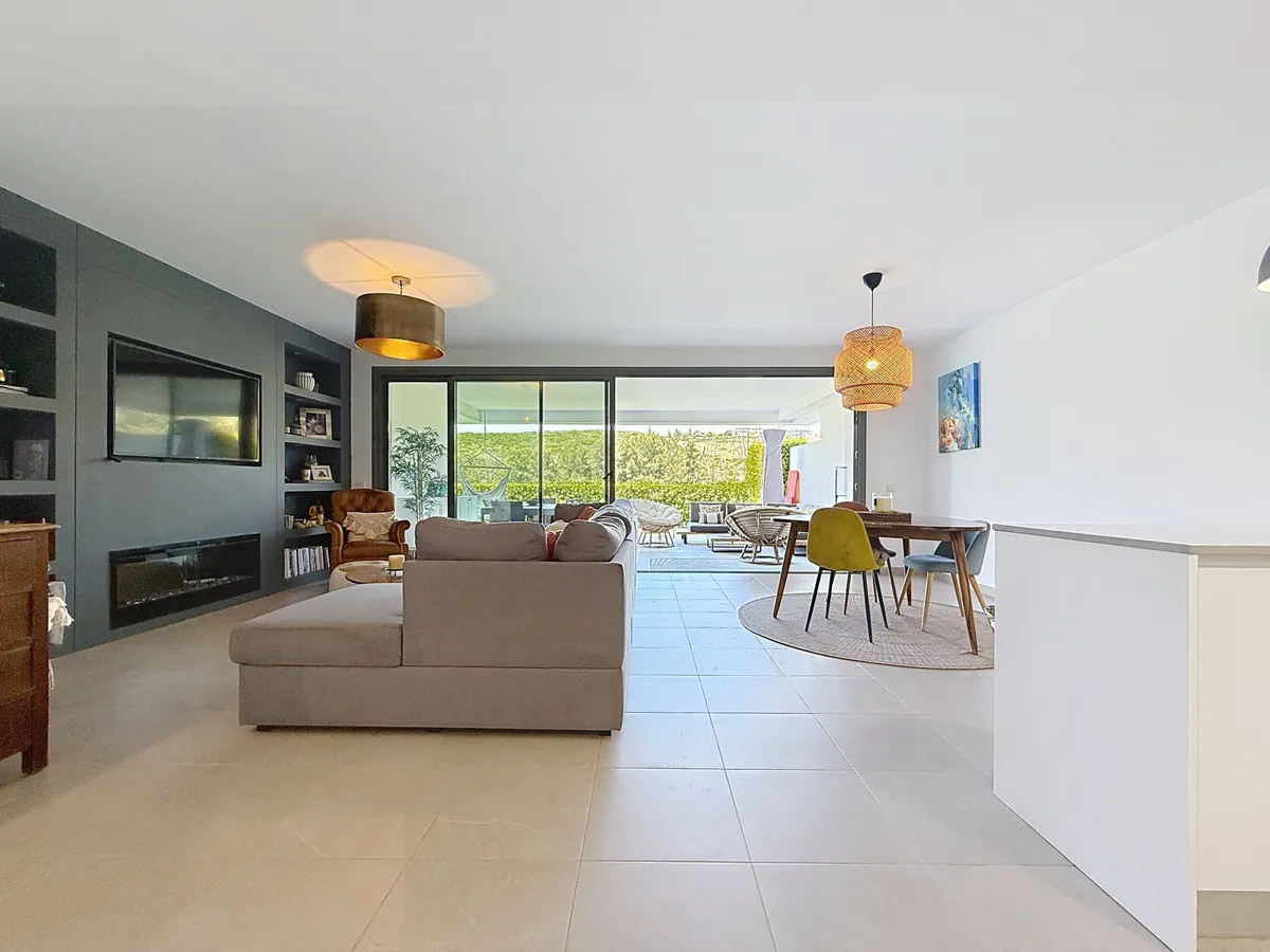 d23e0370-2b66-4b34-a7e4-40f5406a2ce1