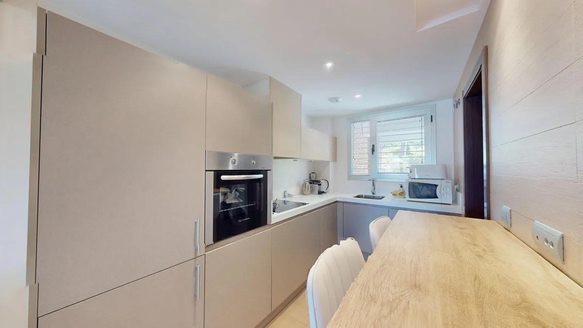 9b2e44b1-dad4-457b-b5b4-93ce53f0b5e5