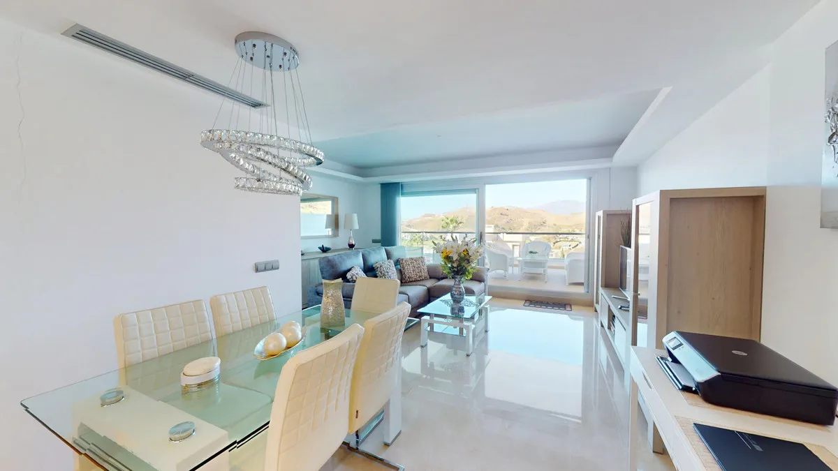 d21b2d51-0986-4e05-8d6b-d016e612a519